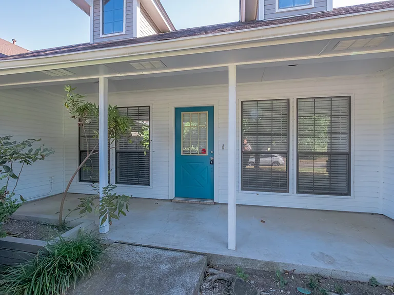 8201 Llano Ave — Photo 3