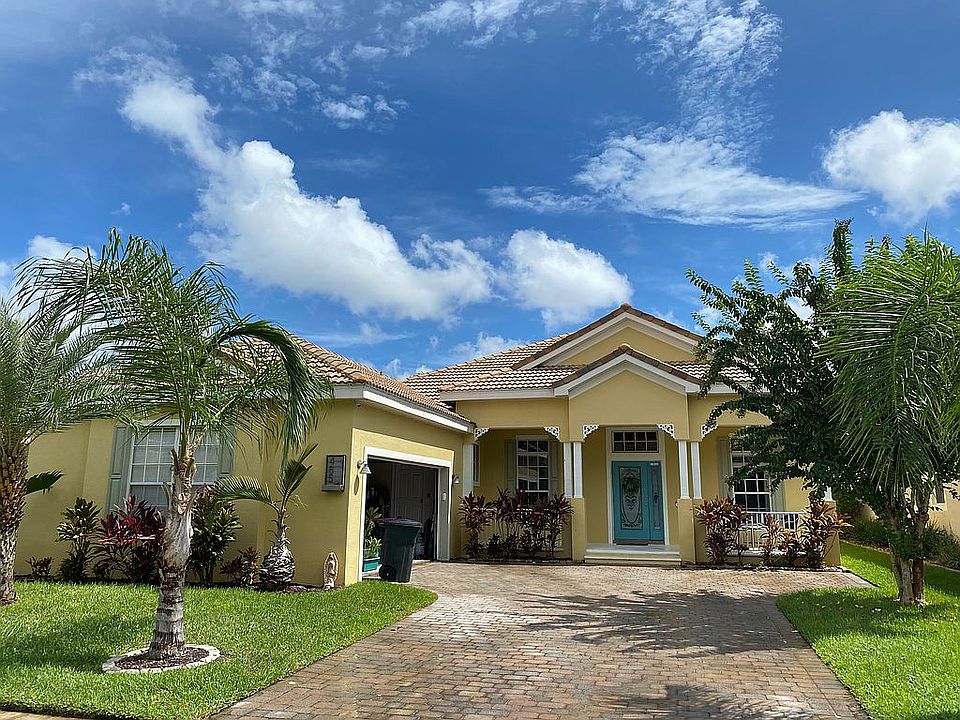 1st image of 485 Venetian Villa Dr