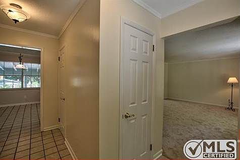 4th image of 1500 Oldfield Dr