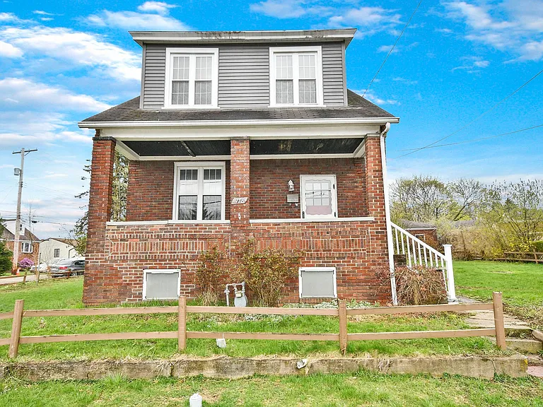 918 Edgewood Ave — Photo 1