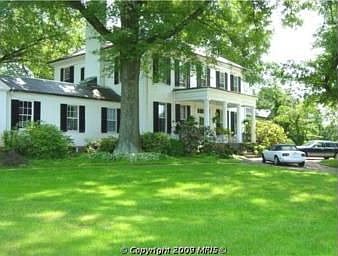 1st image of 810 Manot House Dr