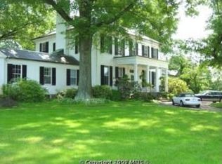 810 Manot House Dr, Upper Marlboro, MD 20774