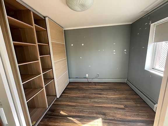5th image of 2120 Greene Ave APT F3