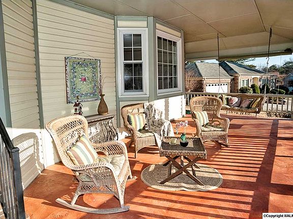 3rd image of 611 Garv Cir SE