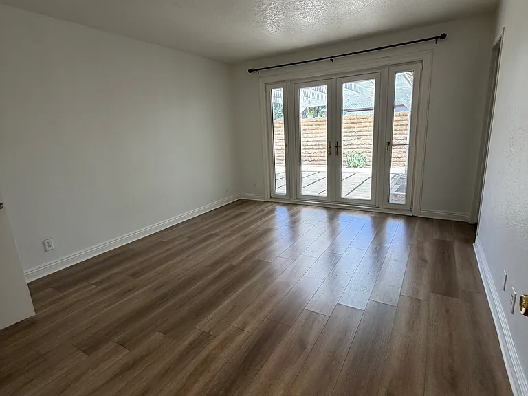 132 S Calle Da Gama — Photo 15