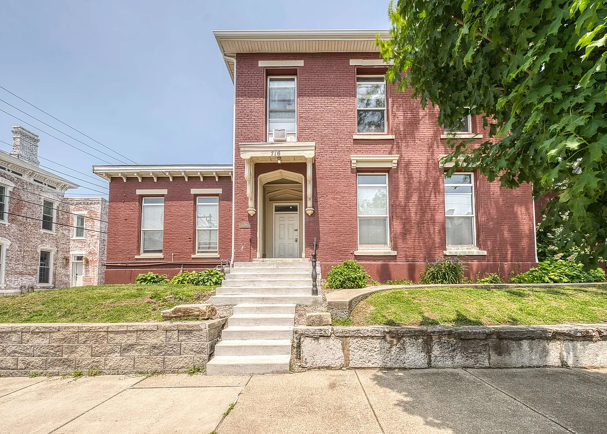 Building Photo - 716 Brown St