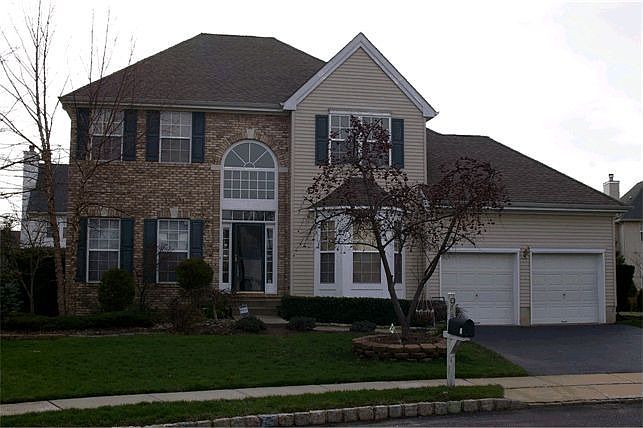 House on Cul-De-Sac