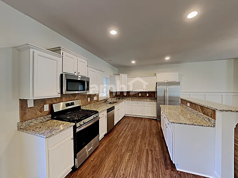 1753 Thomas Pointe Trce — Photo 3