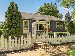 1006 10th St NE, Rochester, MN 55906