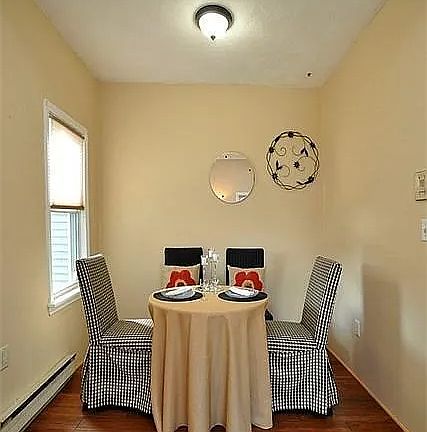 4th image of 37 Sackville St #2