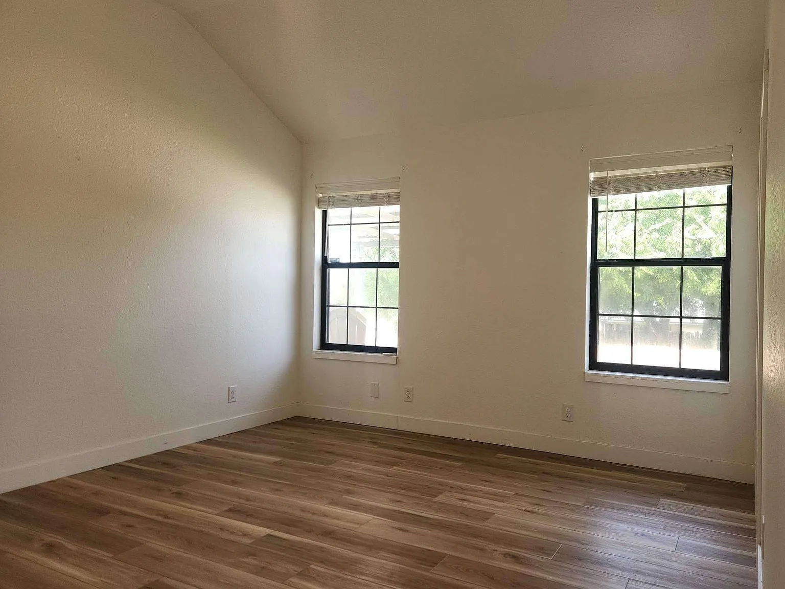 3 Bed, 2 Bath Home in Killeen — Photo 4