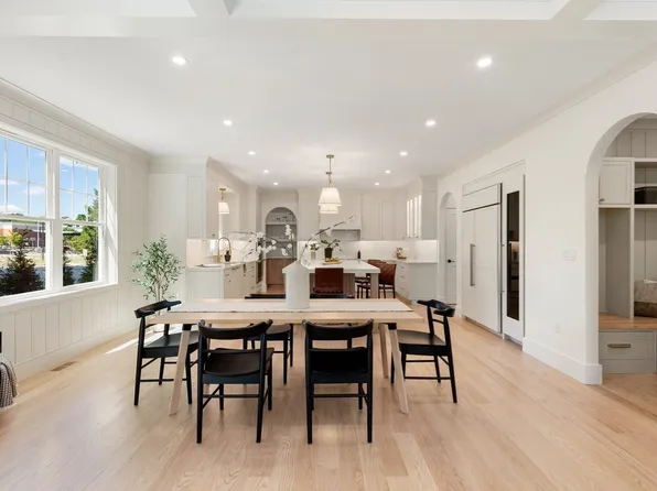 144 Maple St, Lexington, MA 02420