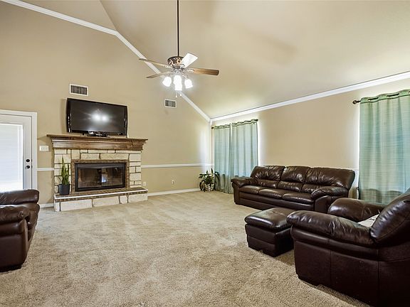 5th image of 1389 Thomas Rd