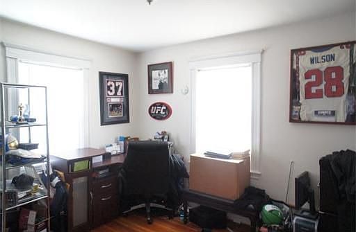 5th image of 90 Waterston Ave