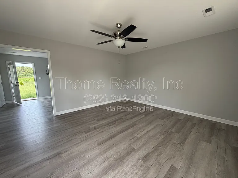 2411 Heath Ln — Photo 2