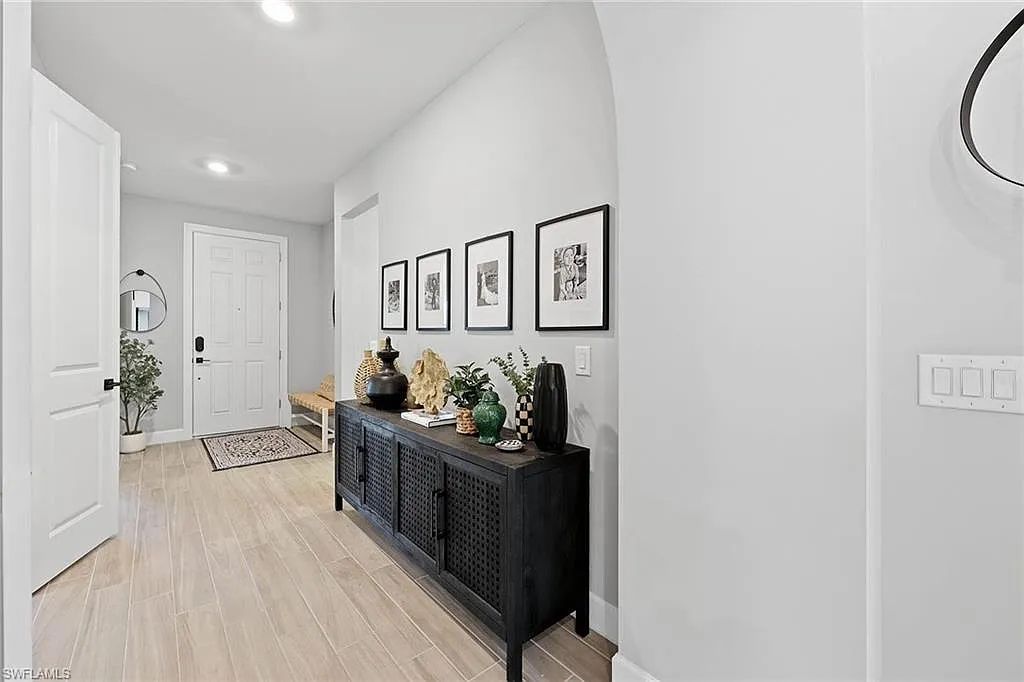 3 bed, 3.0 bath, 2131 sqft, $9,000 — Photo 4