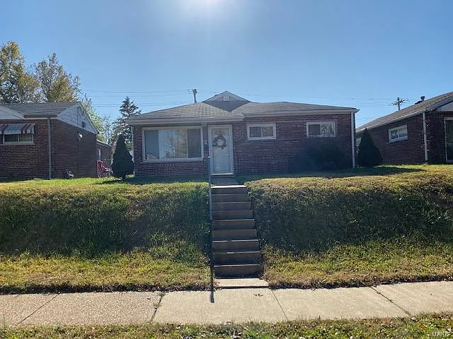4512 Bessie Ave photo 1