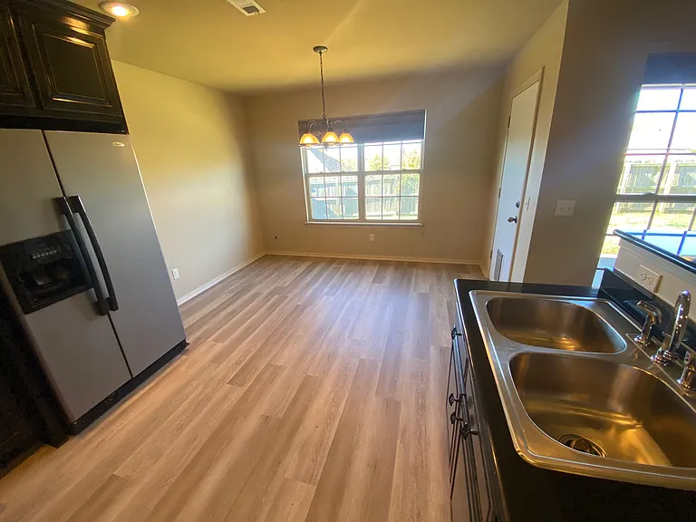 450 Remson Ln — Photo 25