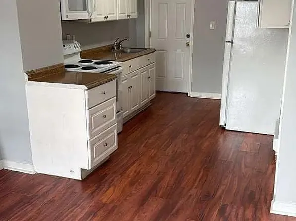 233 W Diamond St, Coatesville, PA 19320