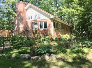 11483 Maple Ln, Gladwin, MI 48624