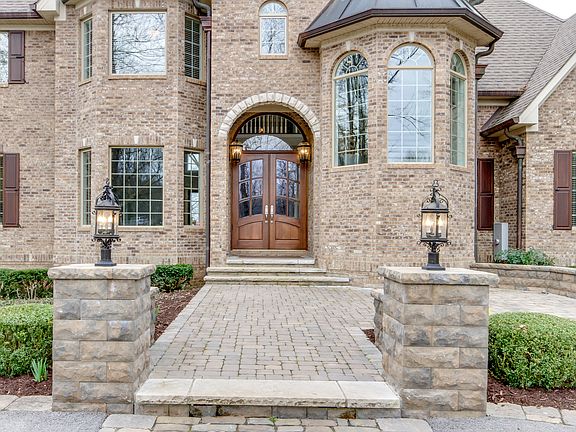 4th image of 723 Stone Bluff Ct