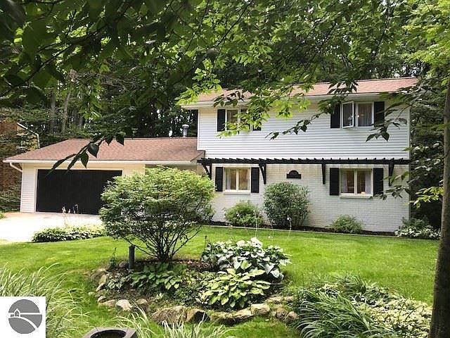 1st image of 5927 Elmwood Dr
