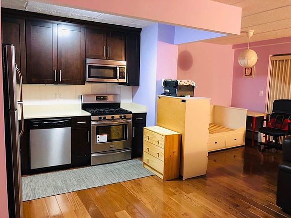 3rd image of 9229 Queens Blvd APT 16C