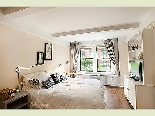 Sold by Stribling | media 37