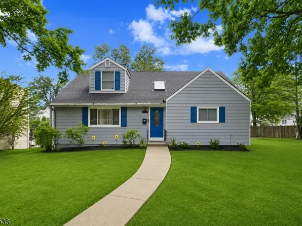 8 Oak Crest Rd, West Orange Twp., NJ 07052