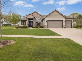 4303 Cochrane Pkwy, Ames, IA 50014