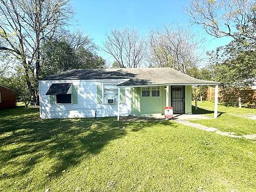 2401 Overhill Rd Photo 1