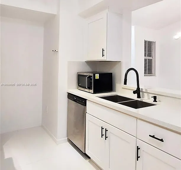 2501 Centergate Dr #203 — Photo 3