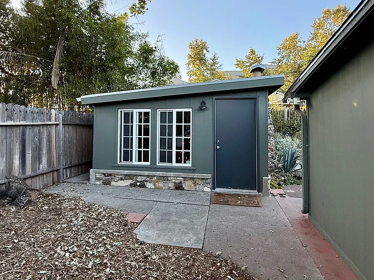 408 Franklin Dr — Photo 18
