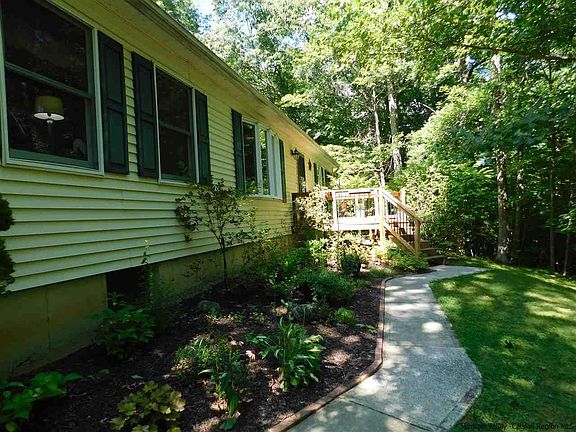 3rd image of 14 Pine Castle Dr