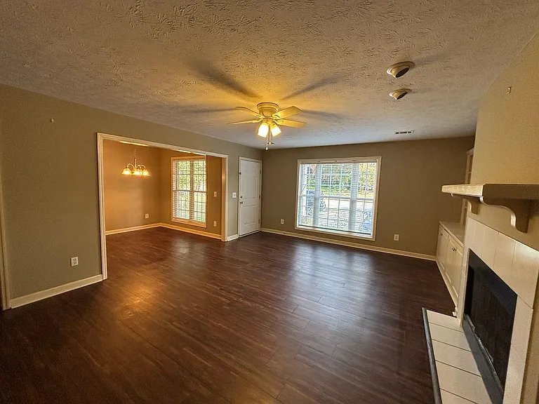 1338 Virginia St — Photo 2