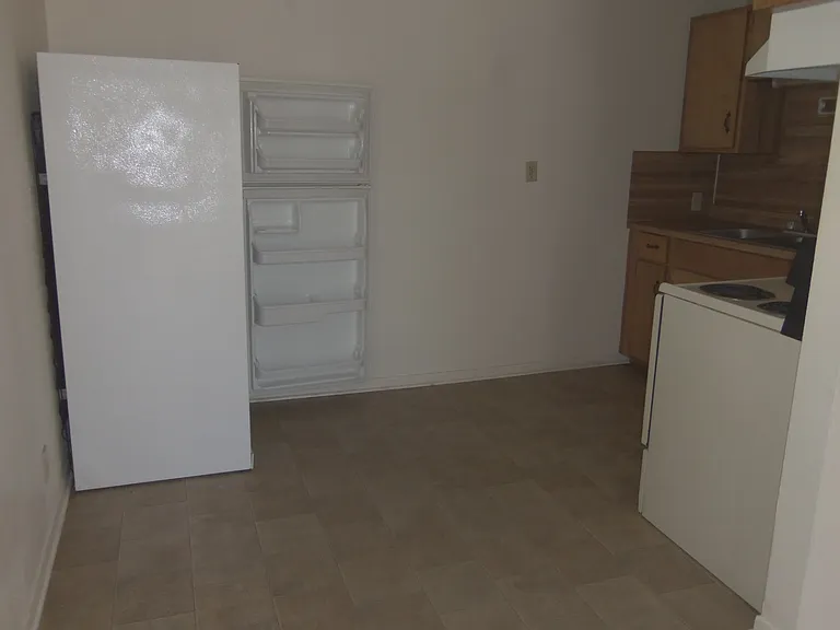 522 Wolf St — Photo 3