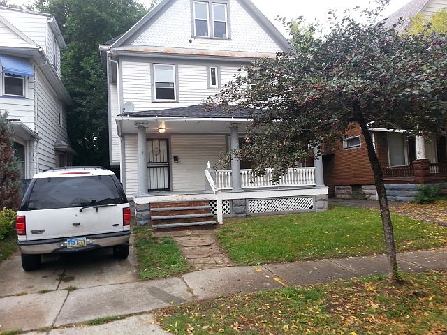 2nd image of 10615 Englewood Ave