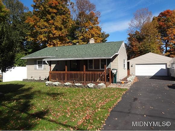 1st image of 13 Oakdale Cir