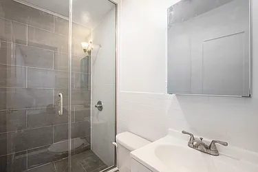 Rented by R New York