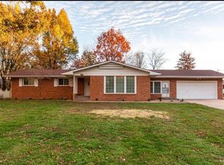 909 S Rosewood Drive, Monett, MO 65708