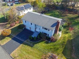 15 Poplar Rd, Garnerville, NY 10923