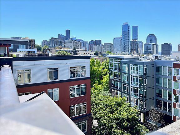 5th image of 1620 Belmont Avenue #126