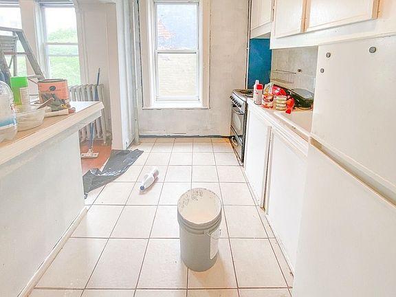 2nd image of 477 Saint Johns Pl APT 4C