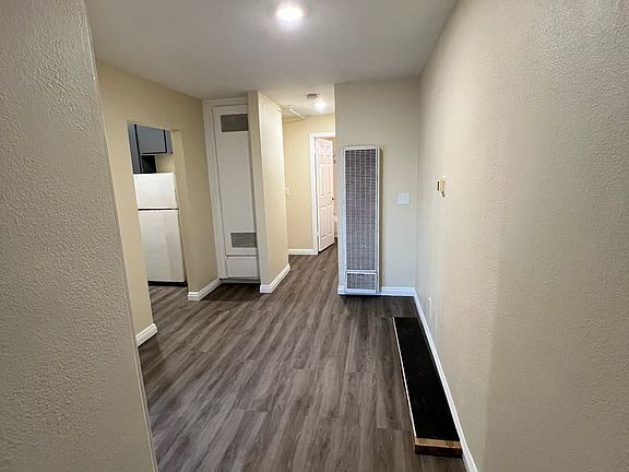 3rd image of 3954 S Normandie Ave #4