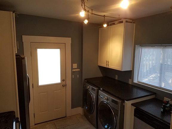 3rd image of 838 Willard St #1