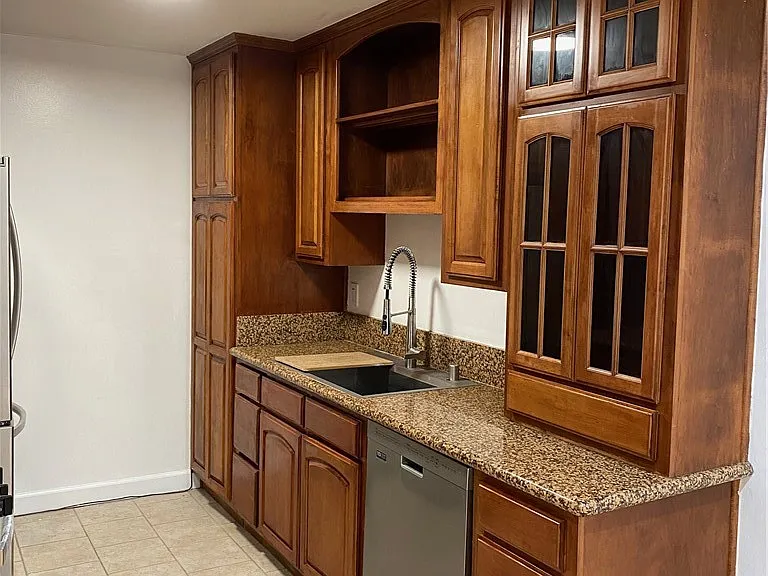 310 N Jackson St #104 — Photo 9