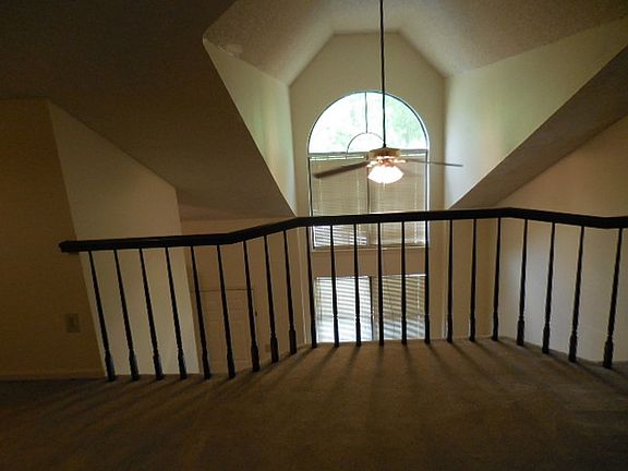 3rd image of 455 Heritage Pl