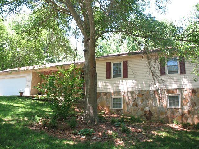 1st image of 1585 Mill Run Ct