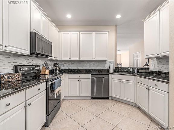 4th image of 3051 SE Lexington Lakes Dr APT 102