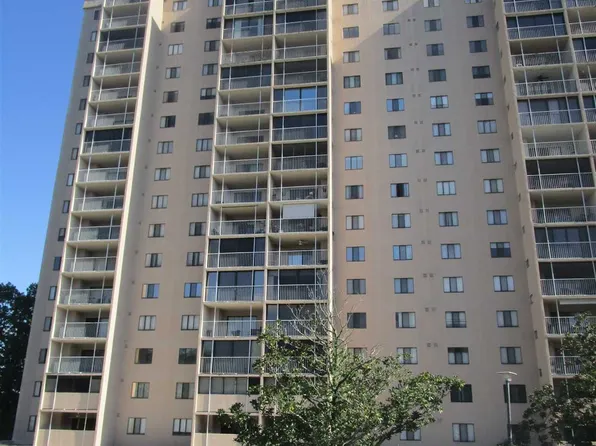 1825 Saint Julian Pl APT 14J, Columbia, SC 29204